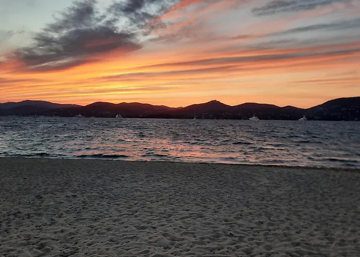 Playa Del Sol -b3 Hotel